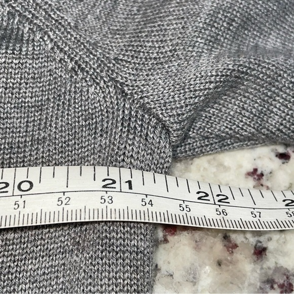 Tommy Hilfiger Embellished Heart Sweater Dress Size Large Gray Red Blue - Picture 10 of 10